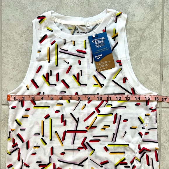 NWT Brooks Women’s Distance Graphic Tank - Confetti - Picture 6 of 7